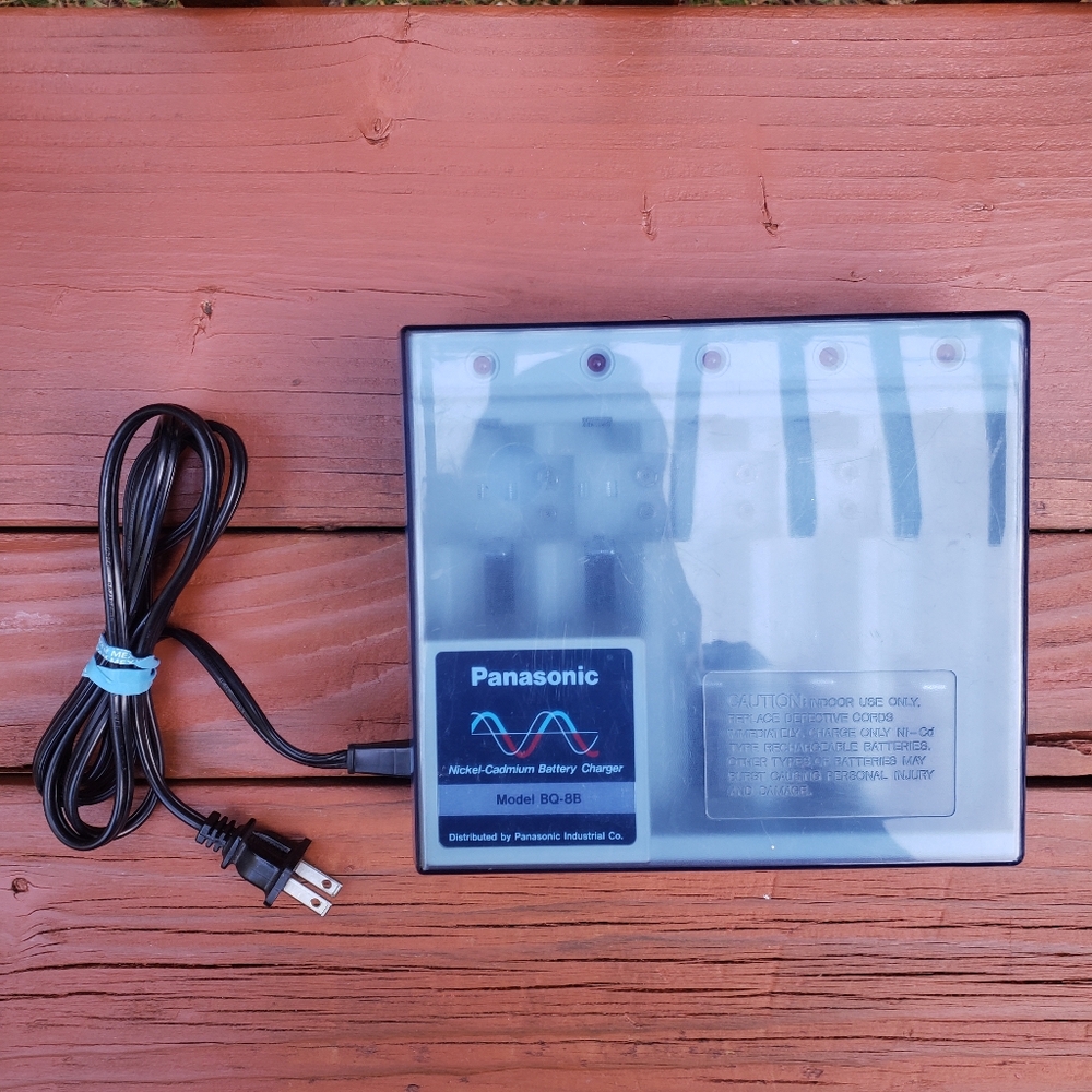 Panasonic Nickel-Cadmium Battery Charger - Model BQ-8B - UNTESTED